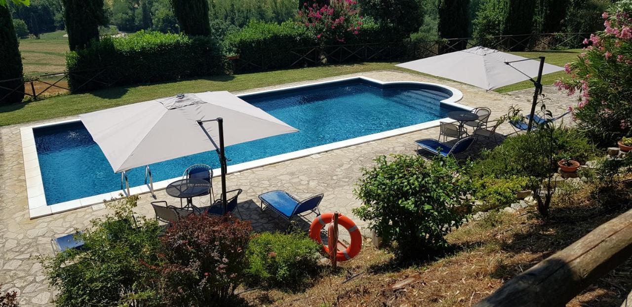 Case In Campagna Con Piscina A โตดี ภายนอก รูปภาพ