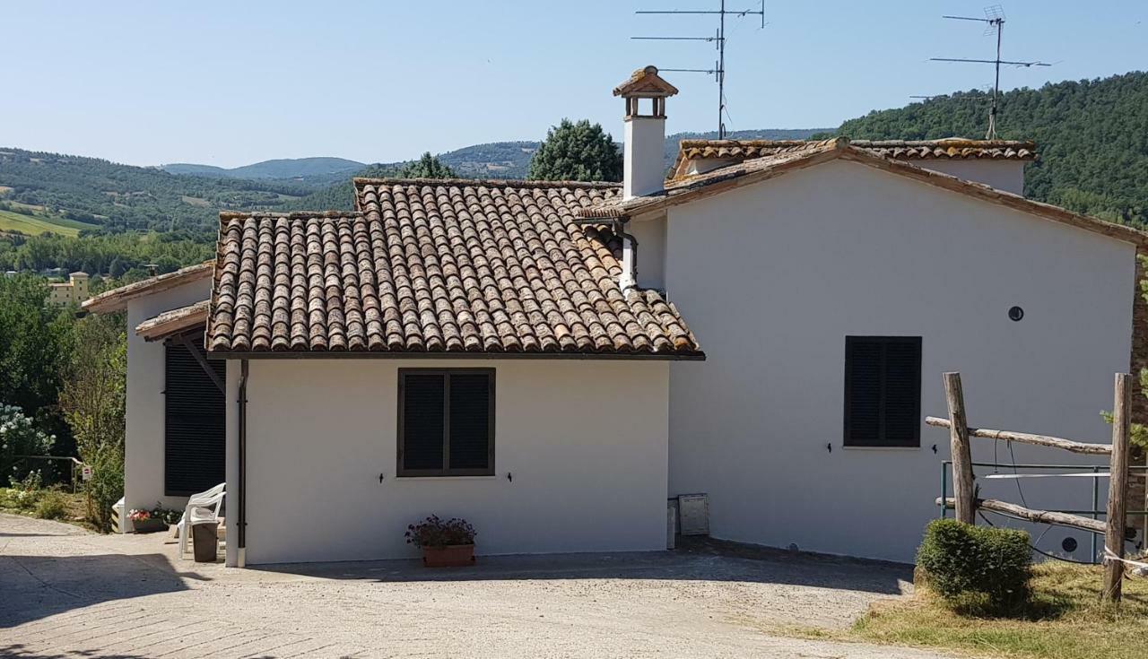 Case In Campagna Con Piscina A โตดี ภายนอก รูปภาพ
